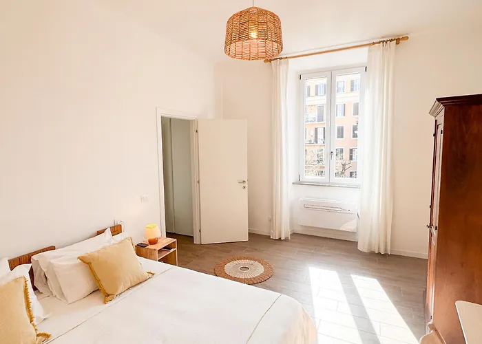 Bright Vatican Apartment